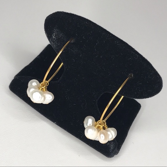 Hoop earrings with pearls - Picture 2 of 6